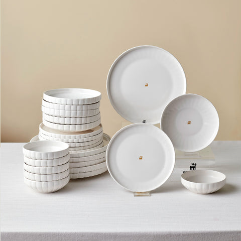 Karaca Stream Bone China Pumpkin 24-teiliges Tafelservice für 6 Personen, Weiß