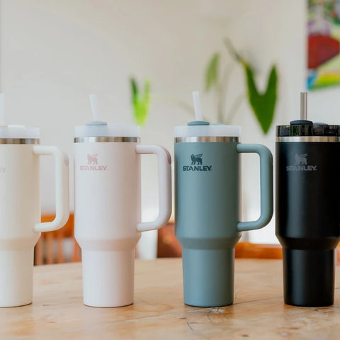 Stanley Quencher Pipetli Termos Bardak 1.18 Lt Siyah