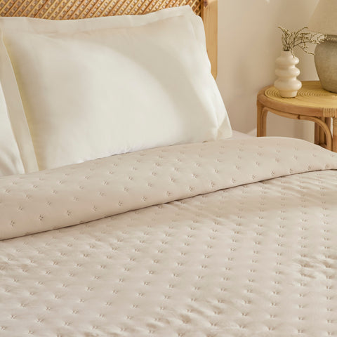 Breezy Bedspread Beige 160x240 cm