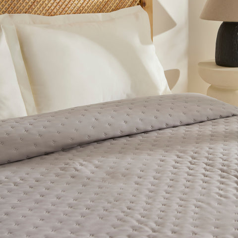 Breezy Bettüberwurf Grau 230x240 cm