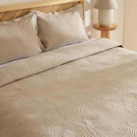 Leaf Bedspread Set Beige 230x240 Cm + 2 (50x70 Cm)