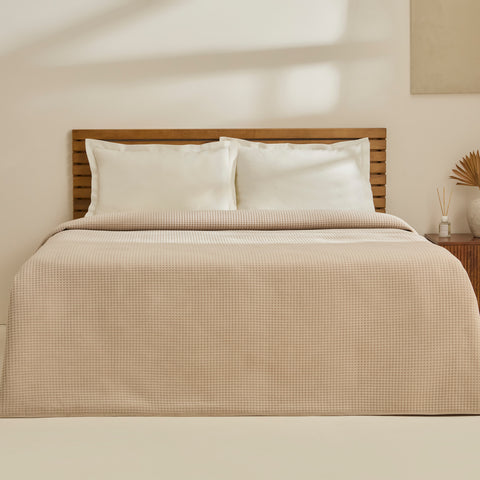  Karaca Chloe Bedspread, Double, Beige