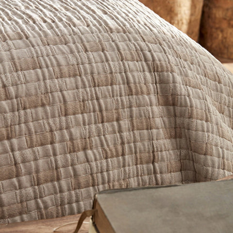 Karaca Home Loretta Tagesdecke für Doppelbett Beige