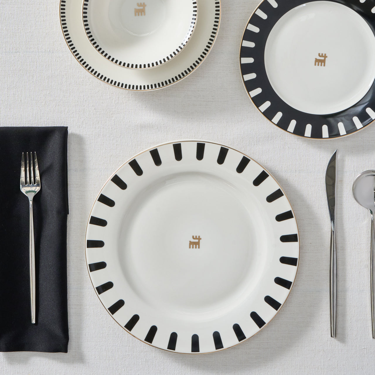 Karaca 50th Anniversary Signature Collection Korea 24 Piece 6 Person P