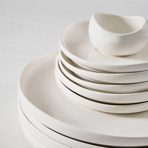 Karaca Bone China Olla 28-Piece Serveware Set for 6 People, White
