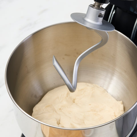 Karaca Multichef Standmixer Shiny Black Küchenchef 1900 W 5,5 l (mit Hackfleisch-/Sucuk-Wurst-/Fleischklößchenaufsatz)