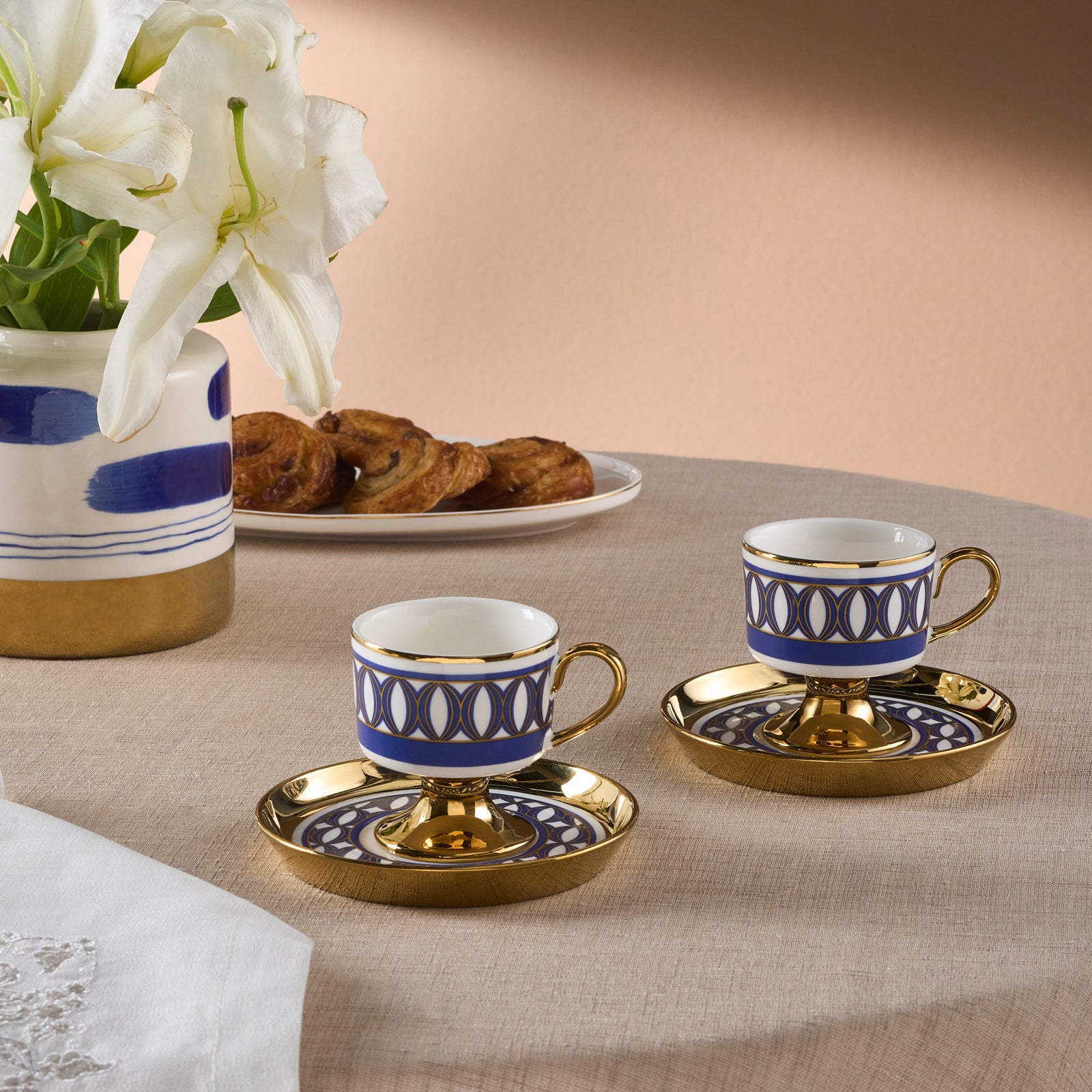 Karaca Hilal 4-teiliges Porzellan Türkisch-Kaffeetassen-Set, 85 ml, Me