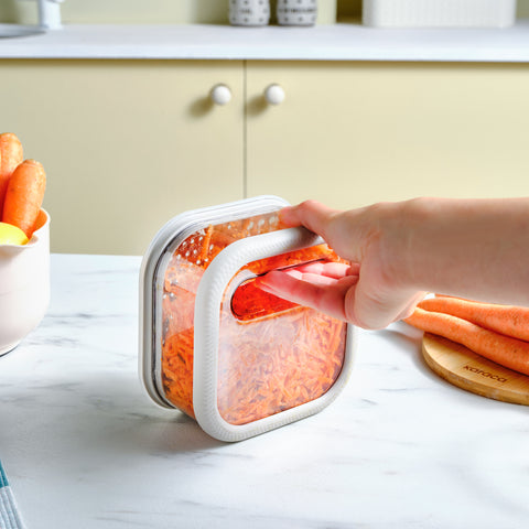 Karaca x Refika Gadgets Aufbewahrungsdose mit Reibe – 500 ml