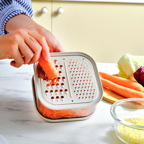 Karaca x Refika Gadgets Aufbewahrungsdose mit Reibe – 500 ml