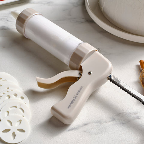 Karaca x Refika Gadgets Pasta Süsleme Aparatı