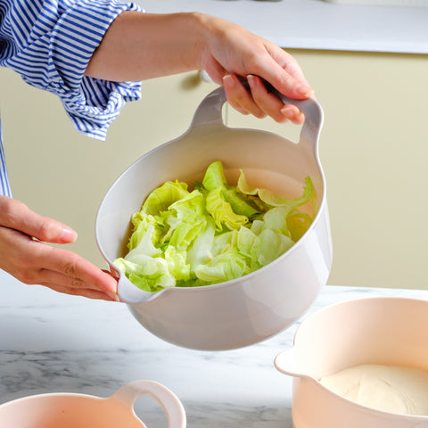 Karaca x Refika Gadgets 4-teiliges Rührschüssel-Set