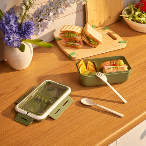 Karaca Fusca Lunch Box with Fork and Spoon Green