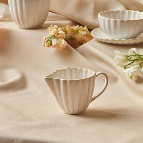 Karaca New Daisy Steinzeug-Milchkännchen mit Reaktivglasur, 150 ml, Weiß