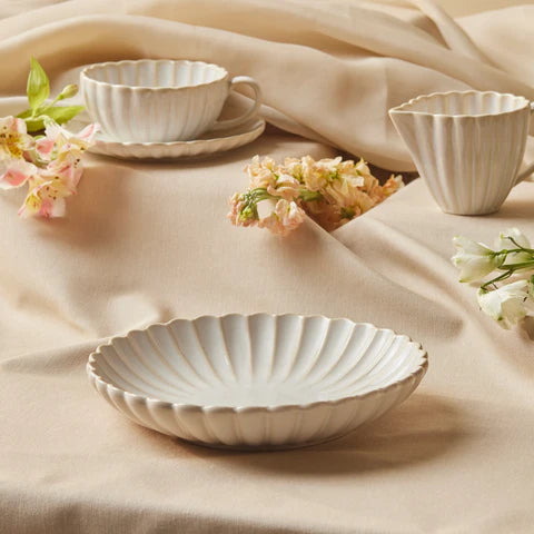 Karaca New Daisy Pasta-Schale aus Steinzeug mit Reaktivglasur, 22,5 cm, Weiß