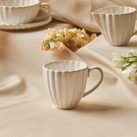 Karaca New Daisy Stoneware Mug, 230ml, White