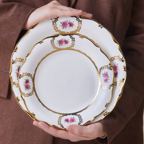 Karaca Royal Bone China Elizabeth 55-teiliges Tafelservice für 12 Personen, Gold