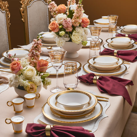Karaca Royal Bone China Victoria 55-teiliges Tafelservice für 12 Personen, Gold