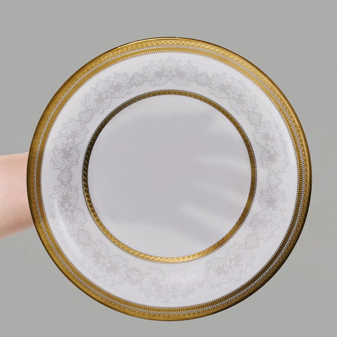 Karaca Royal Bone China Charlotte 55-teiliges Tafelservice für 12 Personen, Gold