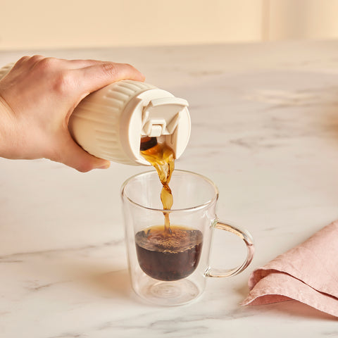 Karaca Rimo Auslaufsicherer Edelstahl-Thermos 600 ml Creme