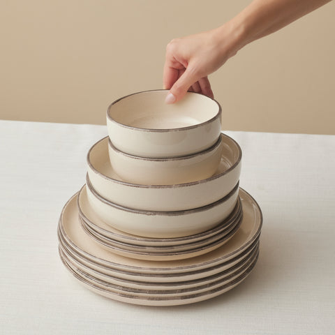 Karaca Monica 24-teiliges Geschirr Set für 6 Personen, Beige