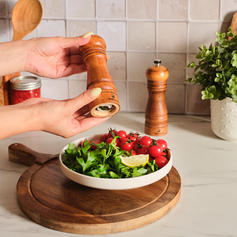 Karaca Naturegrind 2-teiliges Holz Gewürzmühle Set