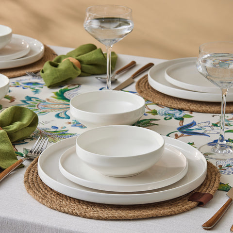 Karaca Stream Bone China Saturn 12-teiliges Tafelservice für 4 Personen, Weiß