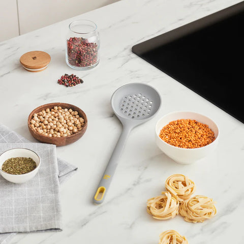 Karaca Silva Silikon Schaumlöffel, 33,5 cm, Grau