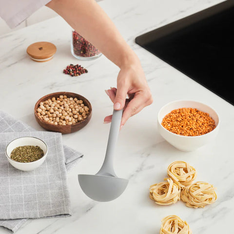 Karaca Silva Silikon Schöpflöffel, 32 cm, Grau