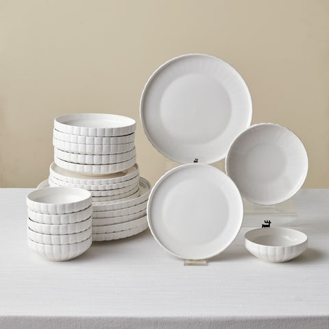 Karaca Stream Bone China Pumpkin 24-teiliges Tafelservice für 6 Personen, Weiß
