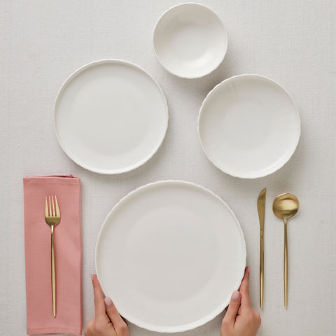 Karaca Stream Bone China Pumpkin 24-teiliges Tafelservice für 6 Personen, Weiß