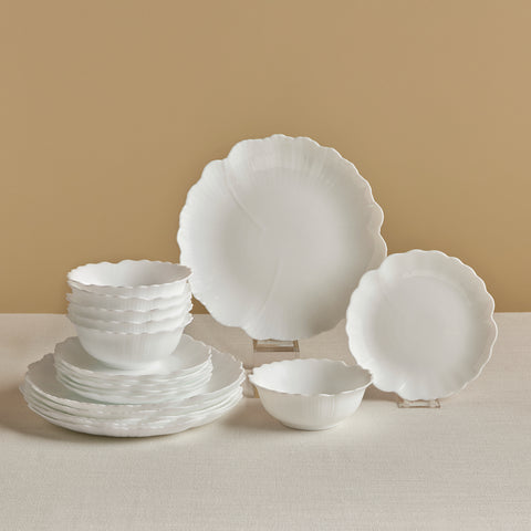 Karaca White Flower Opal Glas Tafelservice 18-teilig für 6 Personen