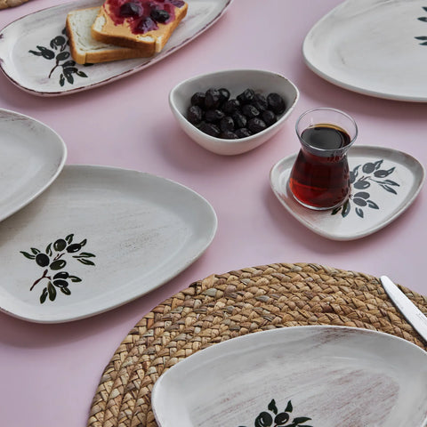 Karaca New Alyvia 24-teiliges Frühstücksset und Servierschalen für 6 Personen