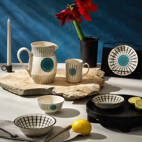 Karaca Paye Seljuk Kollektion Porzellankrug, 1500 ml, Blau Mehrfarbig