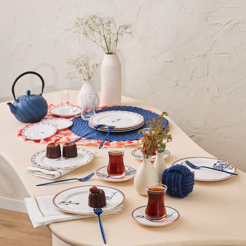 Karaca Goya 18 Teiliges Geschirr für 6 Personen, Glas, 6 Servierplatten Karaca Goya 18 Teiliges Geschirr für 6 Personen, Glas, 6 Servierplatten