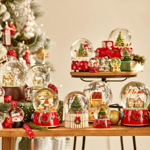 schneekugeln aufbewahren Karaca Home Weihnachten Santa Schneekugel
