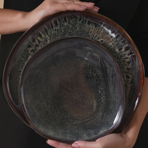 Karaca Earth Collection Galactic 55-teiliges Tafelservice für 12 Personen – Schwarz